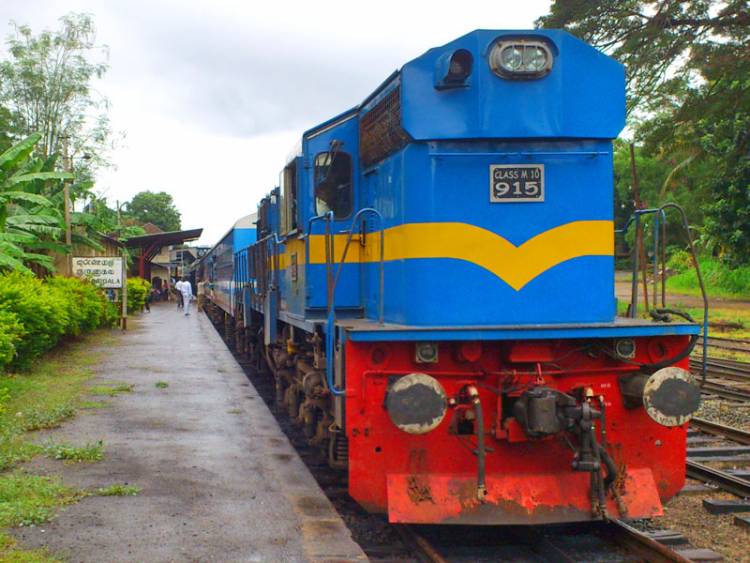  புகையிரத திணைக்களத்திற்கு வெள்ளிரும்பினாலான 160 பயணிகள் பெட்டிகளின் விநியோகம்  